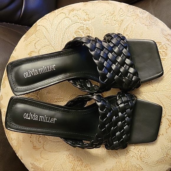 Olivia Miller Heel Sandal, Black, Size 8, Round crystal heels, NWOT, 2.5" Heel - Picture 12 of 12